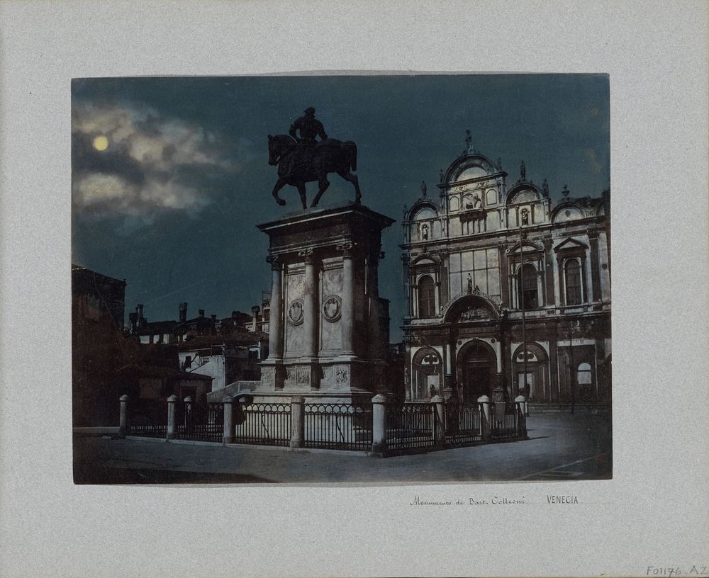 Ruiterstandbeeld van Bartolomeo Colleoni in Venetië bij nacht (1850 - 1876) by anonymous
