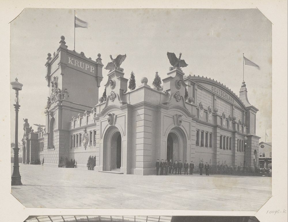 Exterieur van het Duitse Krupp-paviljoen op de Wereldtentoonstelling in Chicago (1893) by anonymous