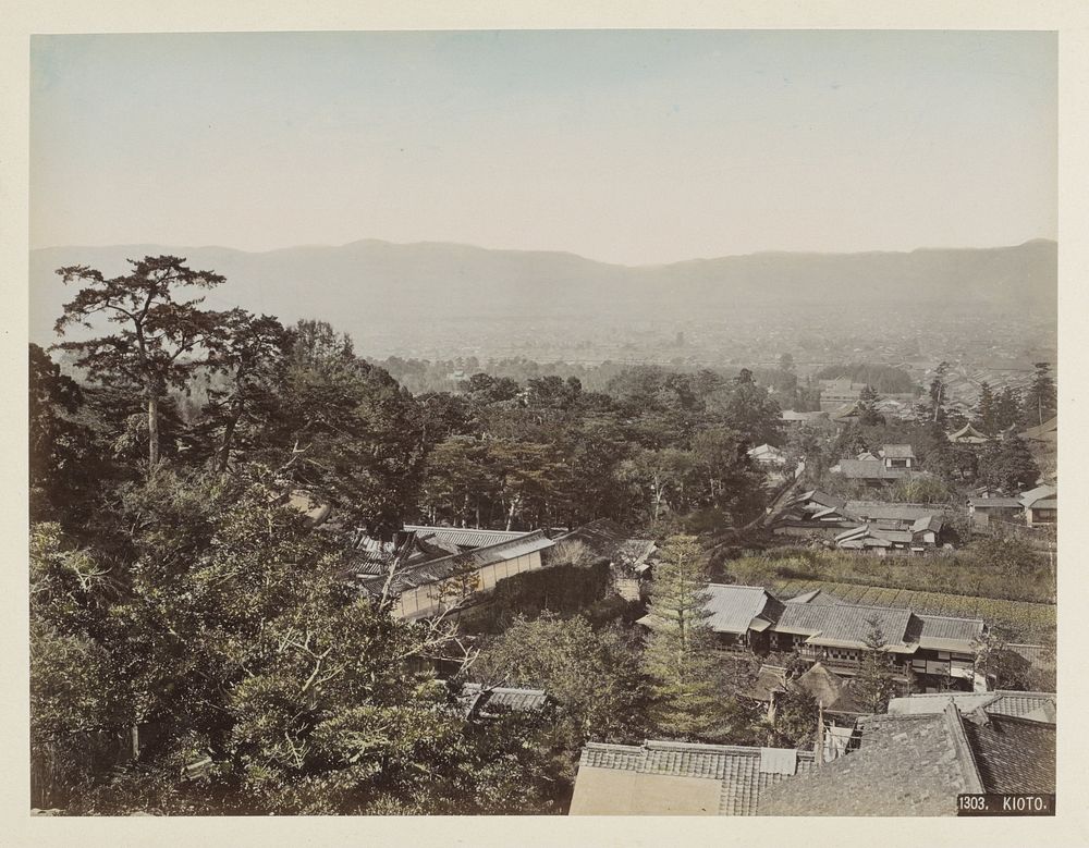 Gezicht op Kyoto (c. 1870 - c. 1900) by anonymous
