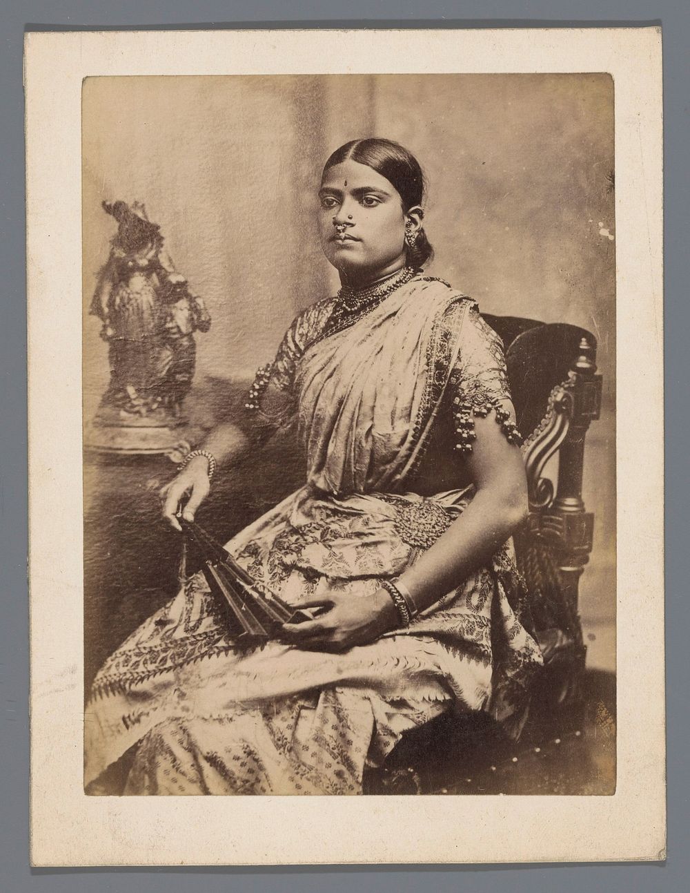 Portrait of an unknown Indian woman (1860 - 1890) by anonymous