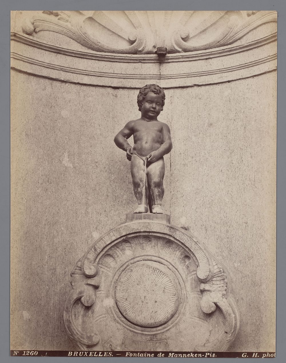 Fontein van Manneken Pis te Brussel, België (1884 - 1914) by Gustave Hermans and Jerôme Duquesnoy II