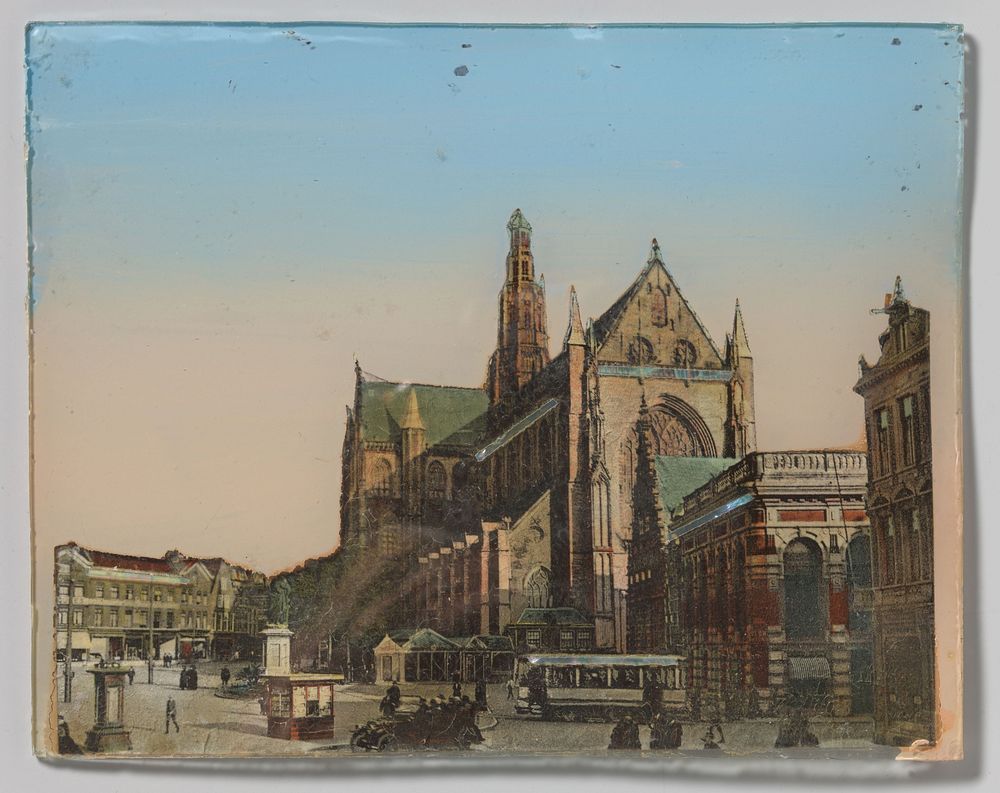 Gezicht op de Sint-Bavokerk aan de Grote Markt in Haarlem (1880 - 1900) by anonymous and anonymous