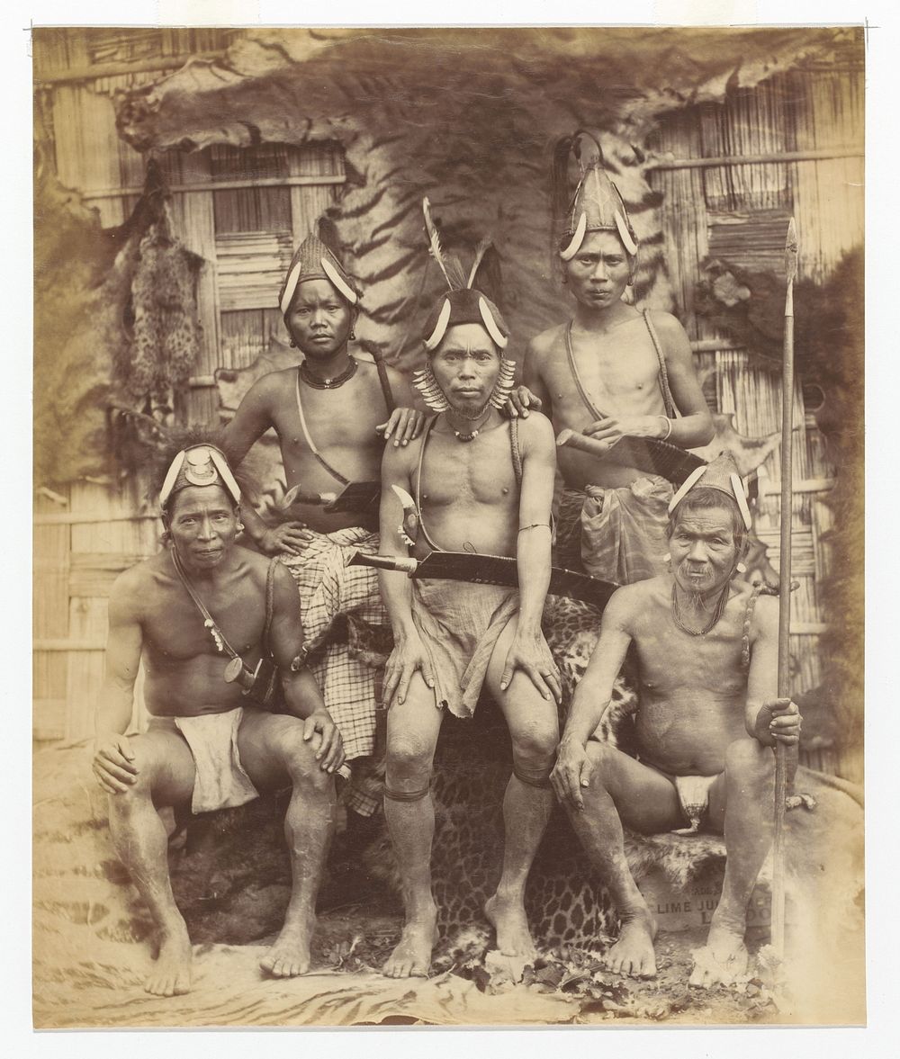 Groepsportret van een groep onbekende mannen, mogelijk uit Zuid-Amerika (1851 - 1900) by anonymous