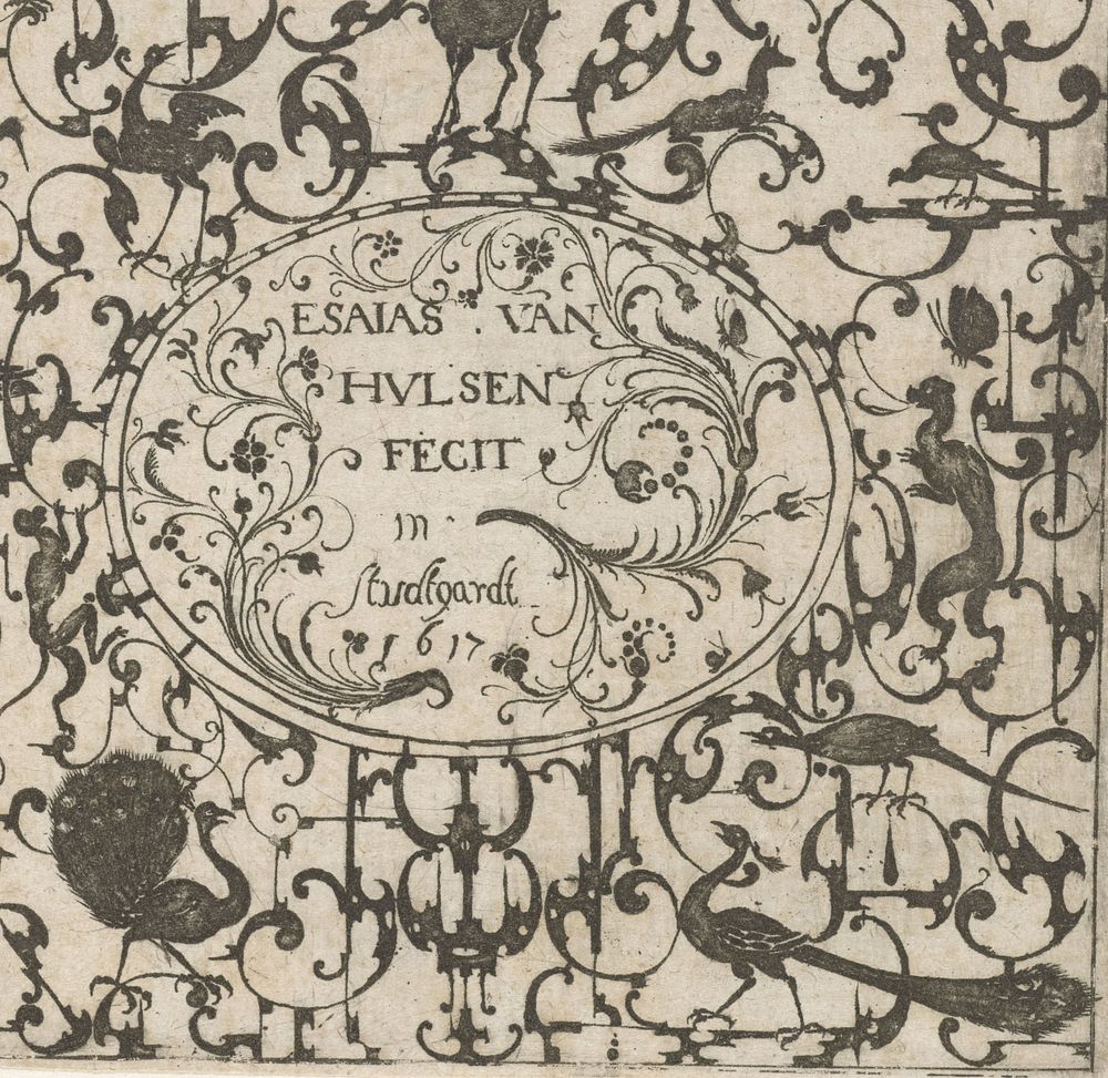 Ovaal medaillon met daaromheen dieren (1617) by Esaias van Hulsen, Esaias van Hulsen and Esaias van Hulsen