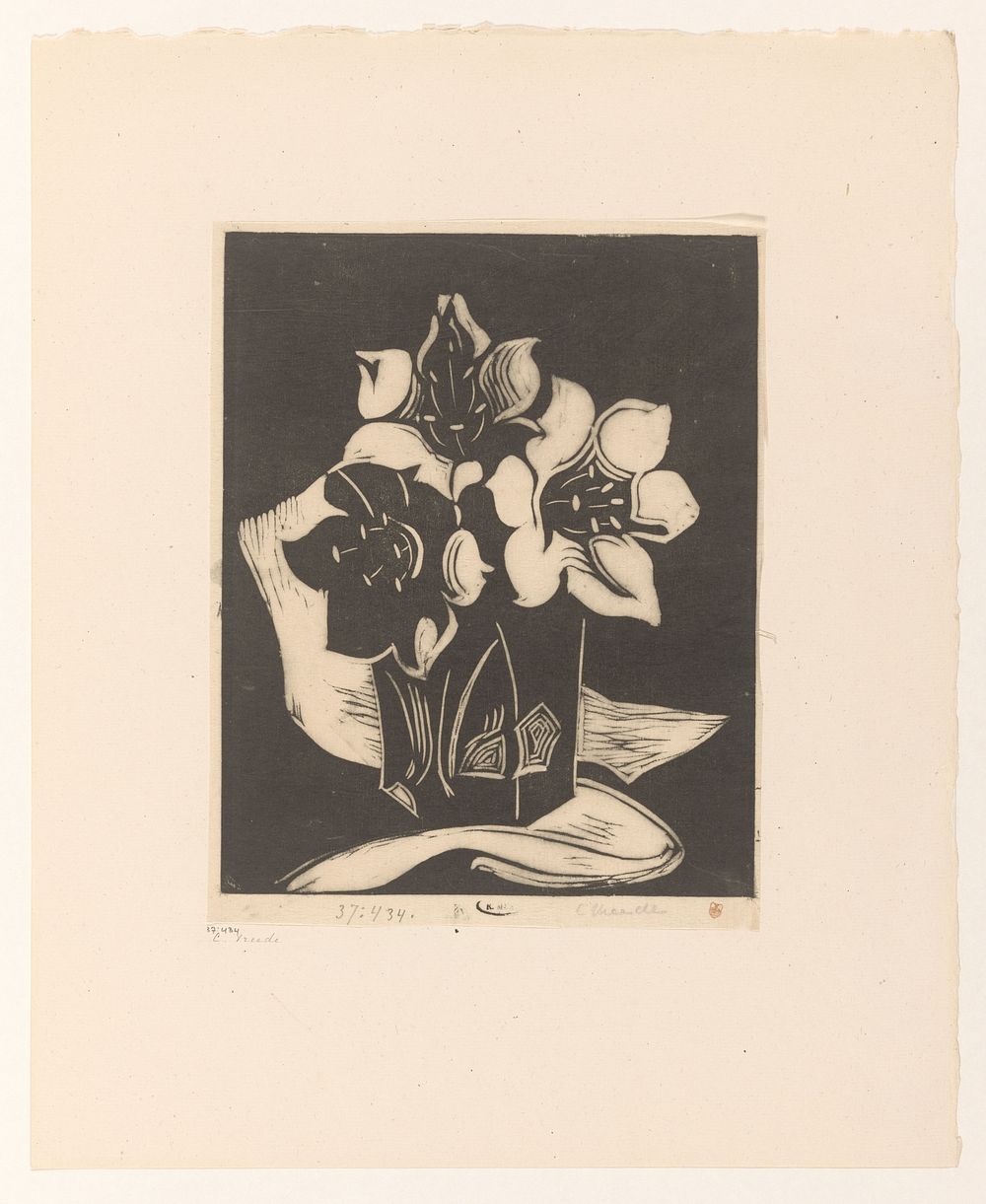 Vaas met bloemen (1888 - 1937) by Cornelia Vreede