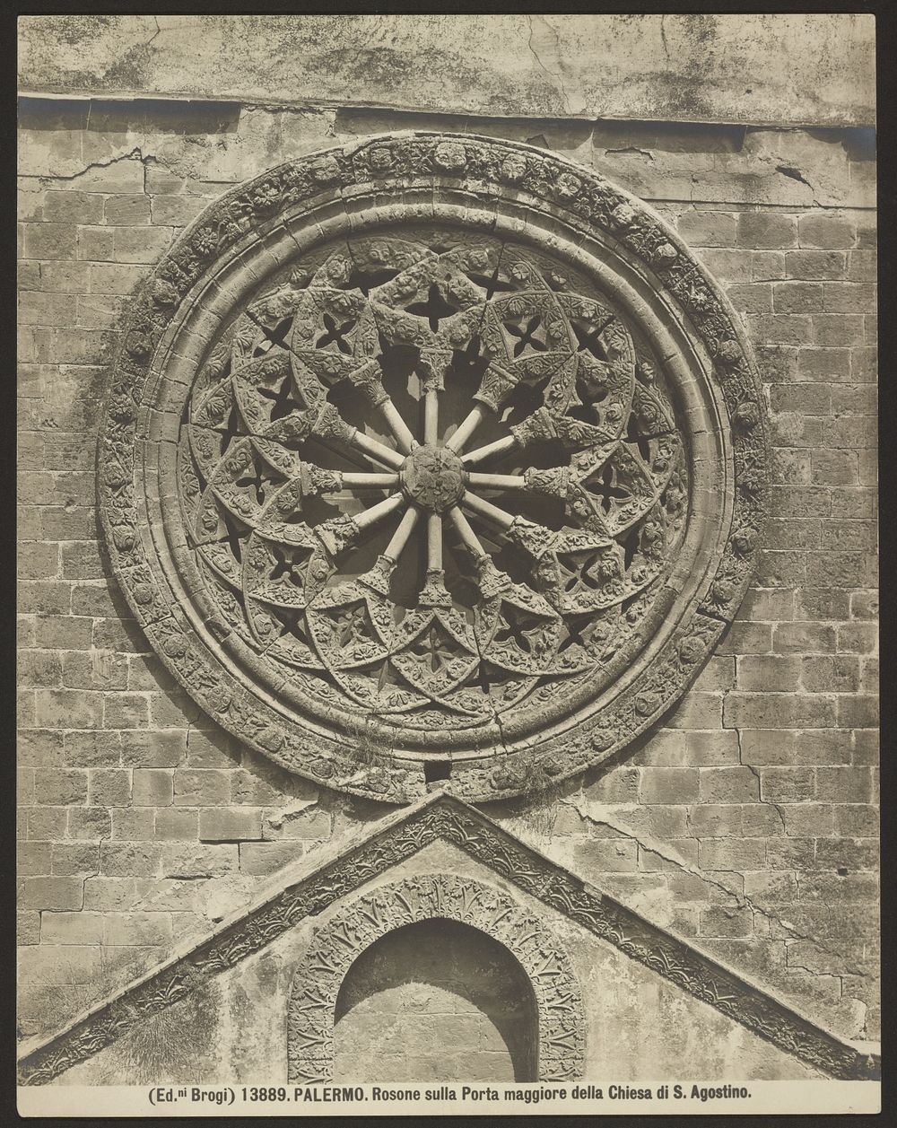 Palermo - Rosone sulla porta maggiore della Chiesa di S. Agostino by Carlo Brogi