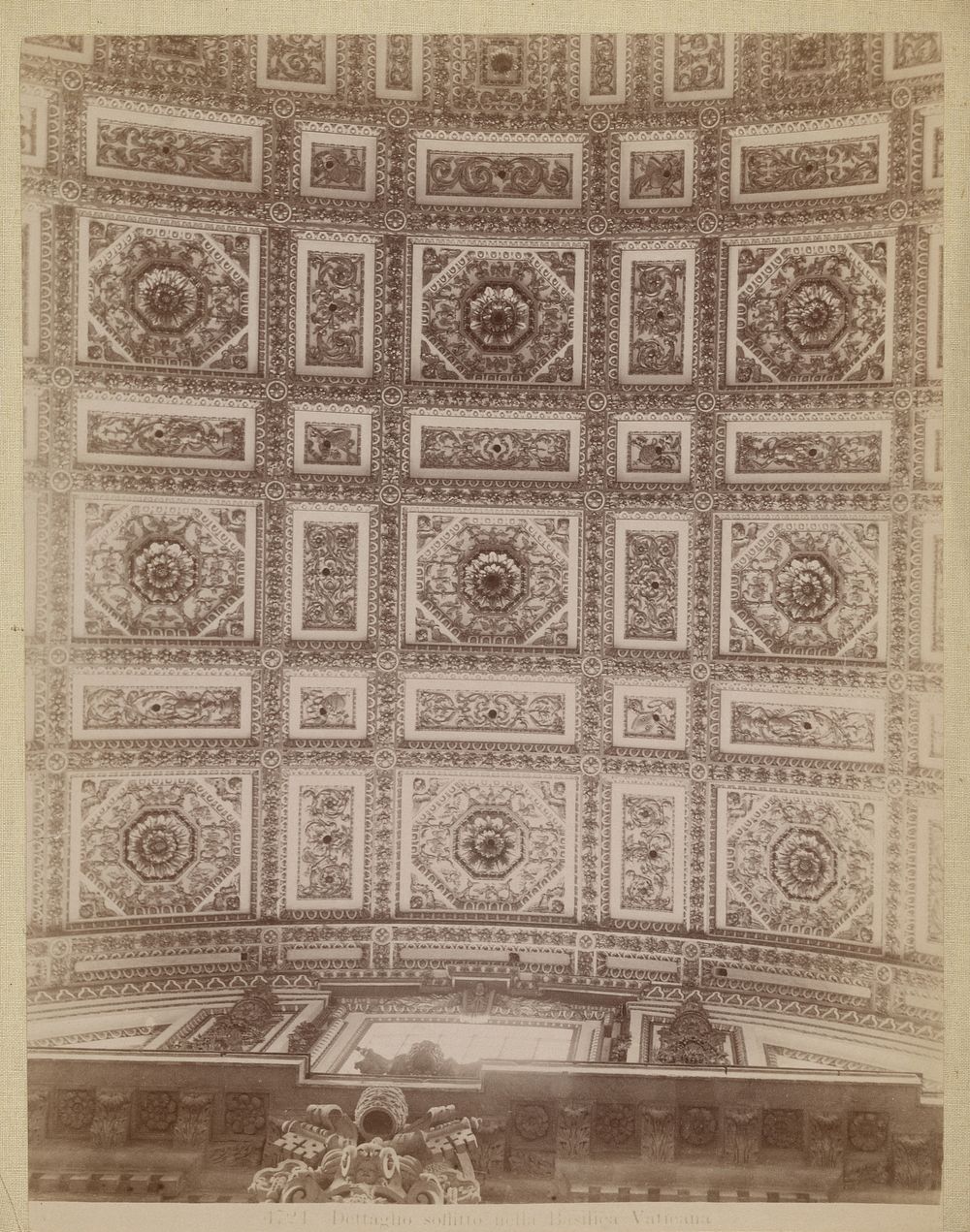 Dettaglio soffitto nella Basilica Vaticana