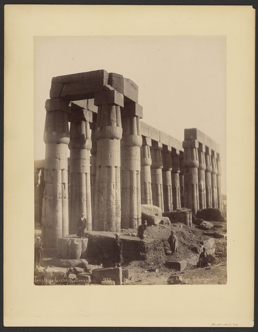 Temple de Luxor, Cour d'Amenophis III (Colonnade) by G Lekegian