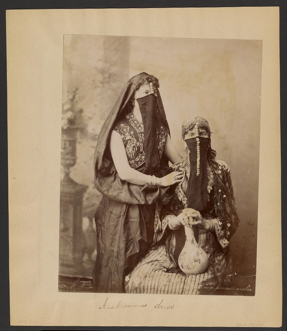 Deux femmes arabes by Zangaki