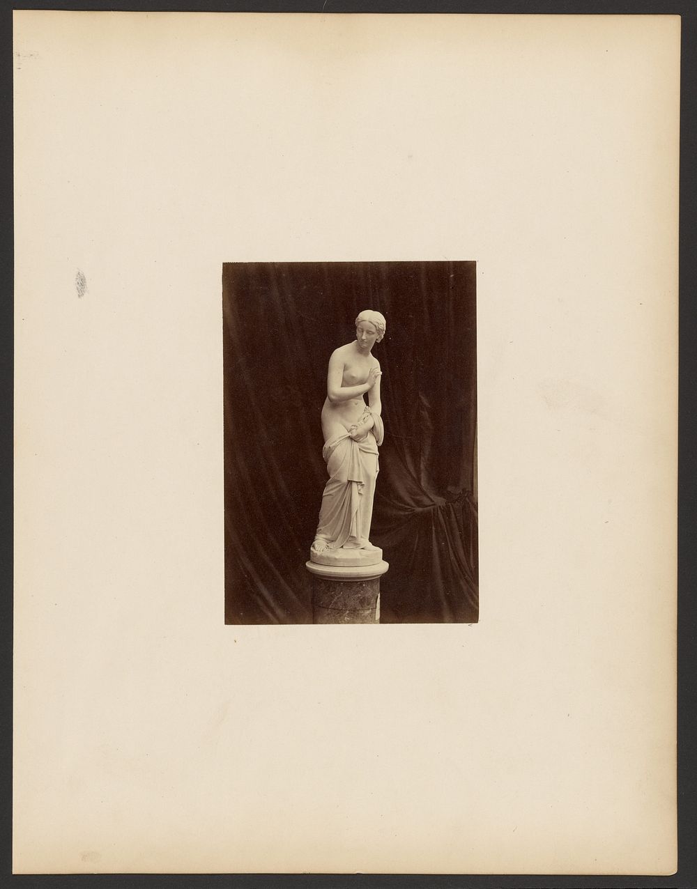 Sculpture of nude female figure