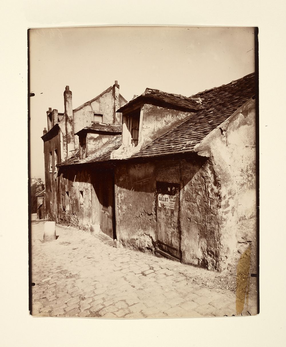 [Montmartre] Maison de Musette by Eugène Atget