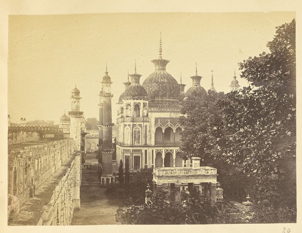 The Jawab opposite the Tomb of Zinat Algiya in the Hussainabad Imambara Complex, Lucknow