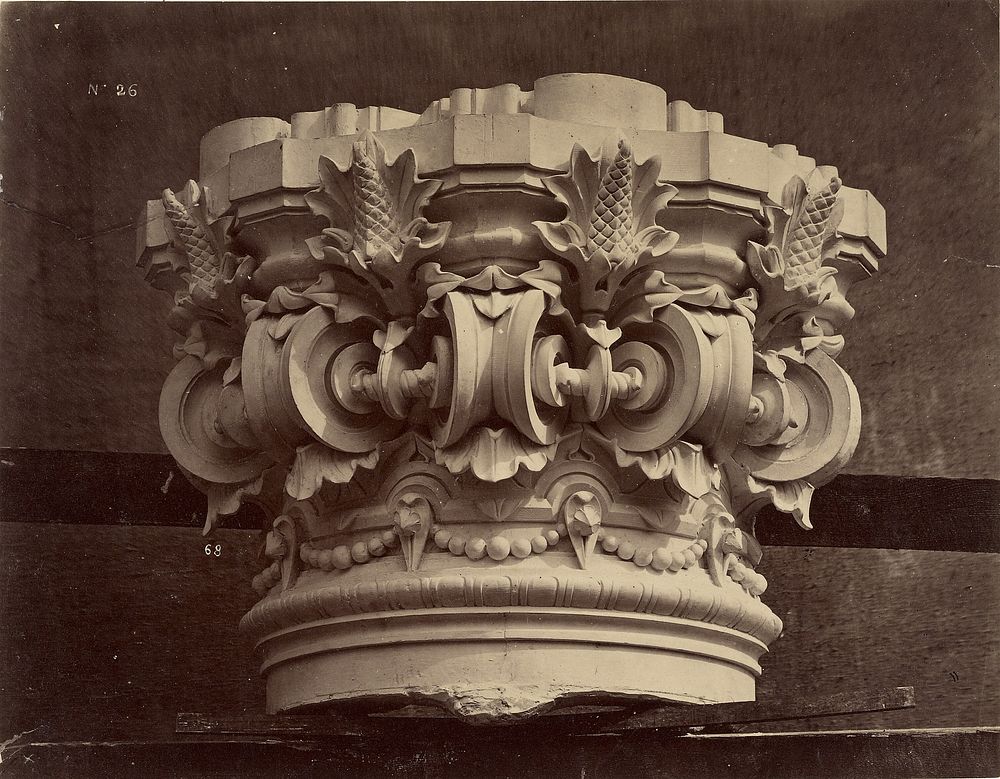 Chapiteau des colonnes supportant la 1re volée du grand escalier. by Louis Émile Durandelle