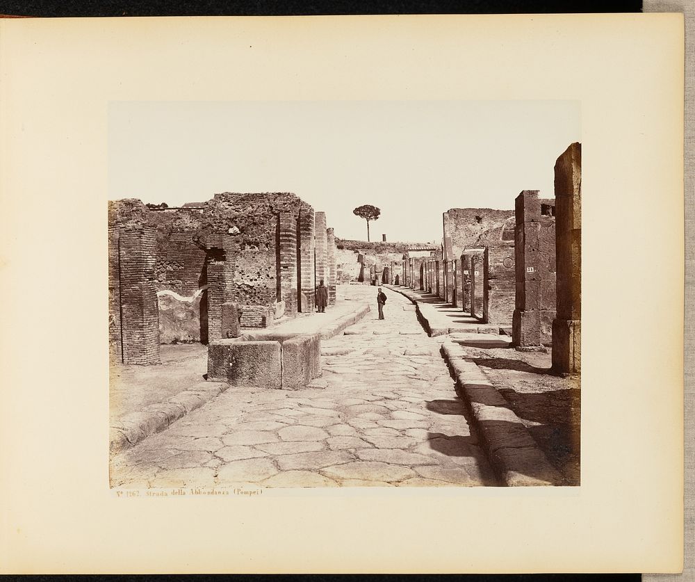 Strada della Abbondanza (Pompei) by Giorgio Sommer