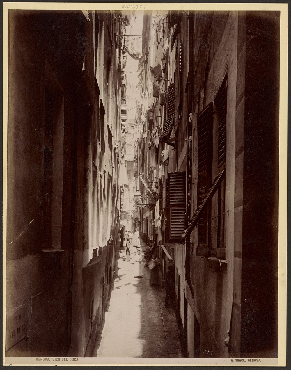 Vico del Duca, Genova by Alfredo Noack
