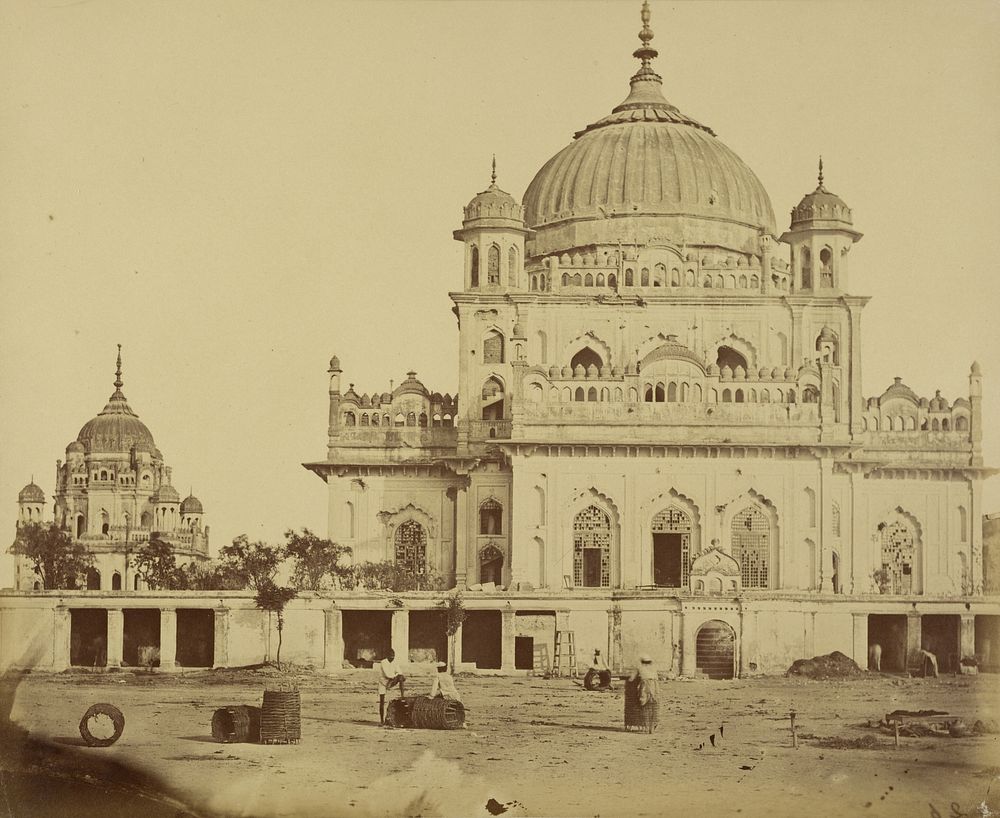 Small Mosque in the Kaiserbagh by Felice Beato