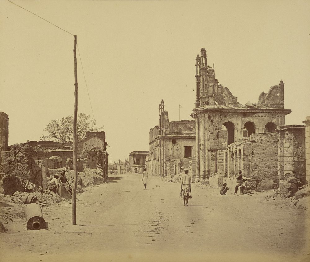 The Cawnpore Road, Lucknow by Felice Beato