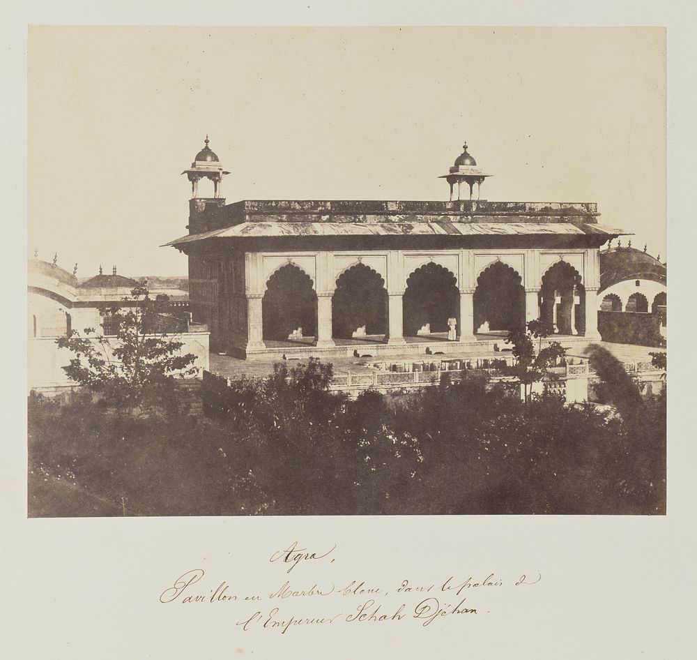 Agra, Pavillon en marbre blanc, dans le palais de l'Empereur Schah Djéhan by Baron Alexis de La Grange