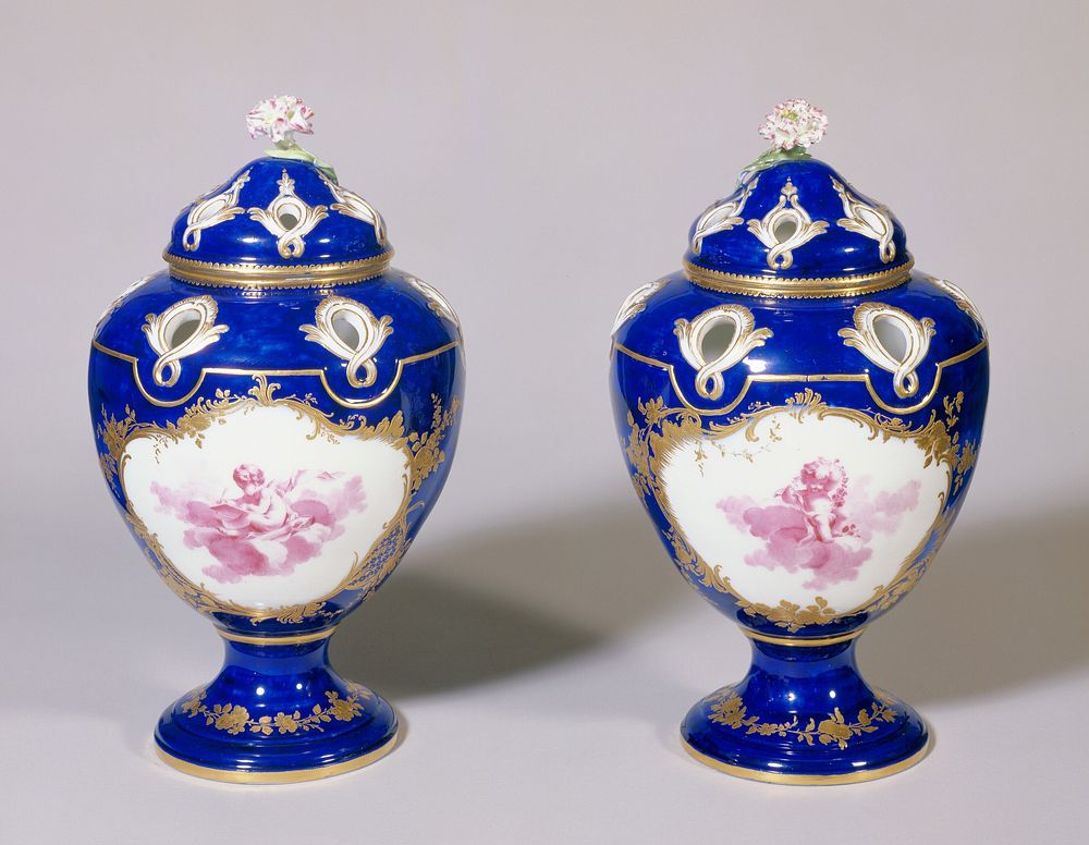 Pair of Potpourri Vases (potspourris Pompadour, troisième grandeur) by Jean Claude Duplessis the Elder, Jean Louis Morin…
