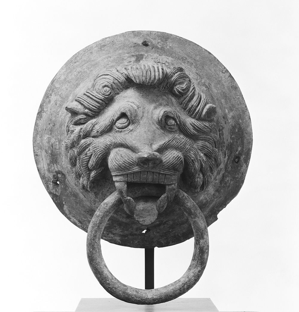Lion Head Handle