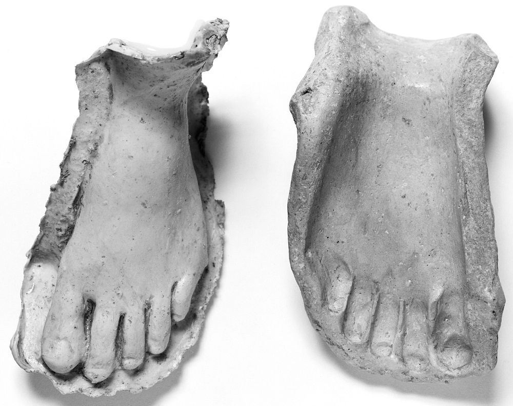 Mold of a Frontal Left Foot