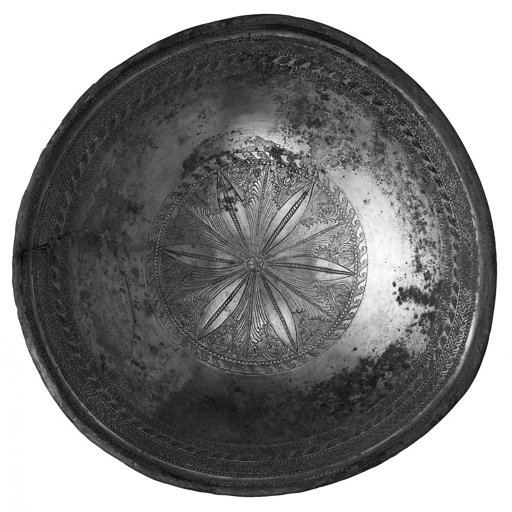 Bowl with Leaf Calyx Medallion