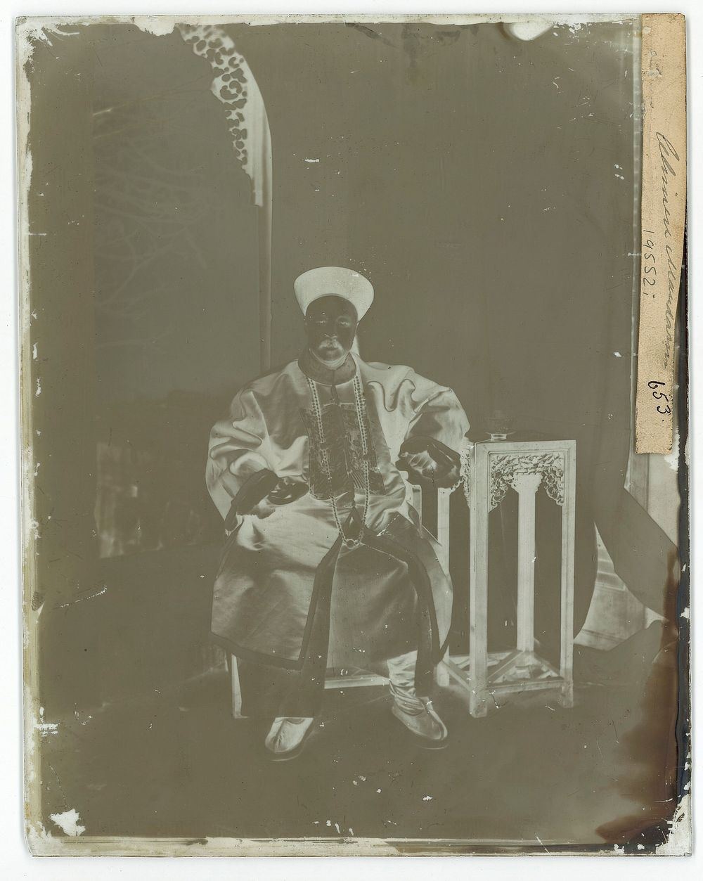 A Mandarin official, Late Qing China. Photograph by John Thomson, 1869.