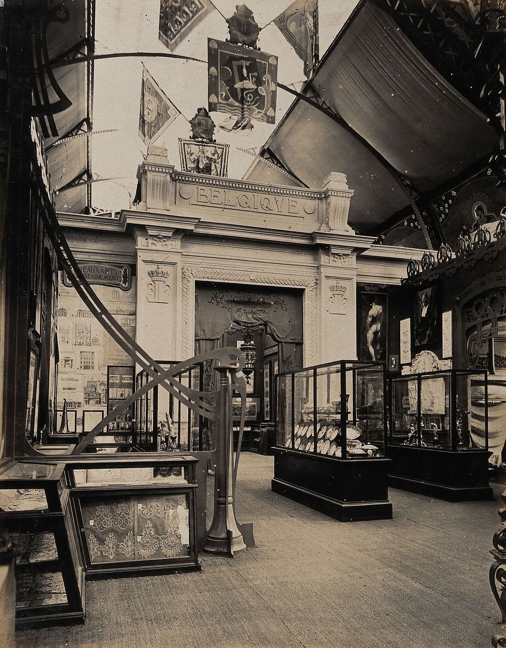 The 1904 World's Fair, St. Louis, Missouri: the Belgian pavilion: interior. Photograph, 1904.