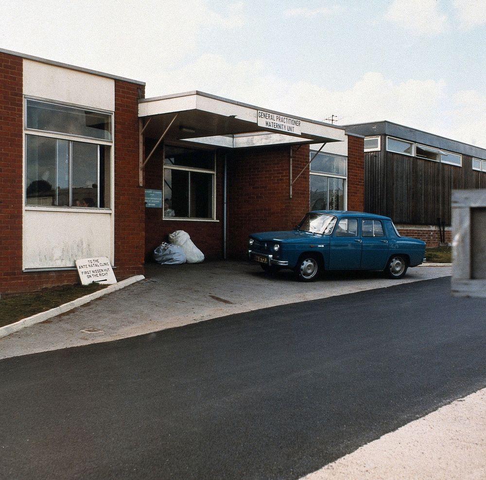 The Churchill Hospital, Oxford, England: the maternity unit. Photograph by H. Windsley, 1972.