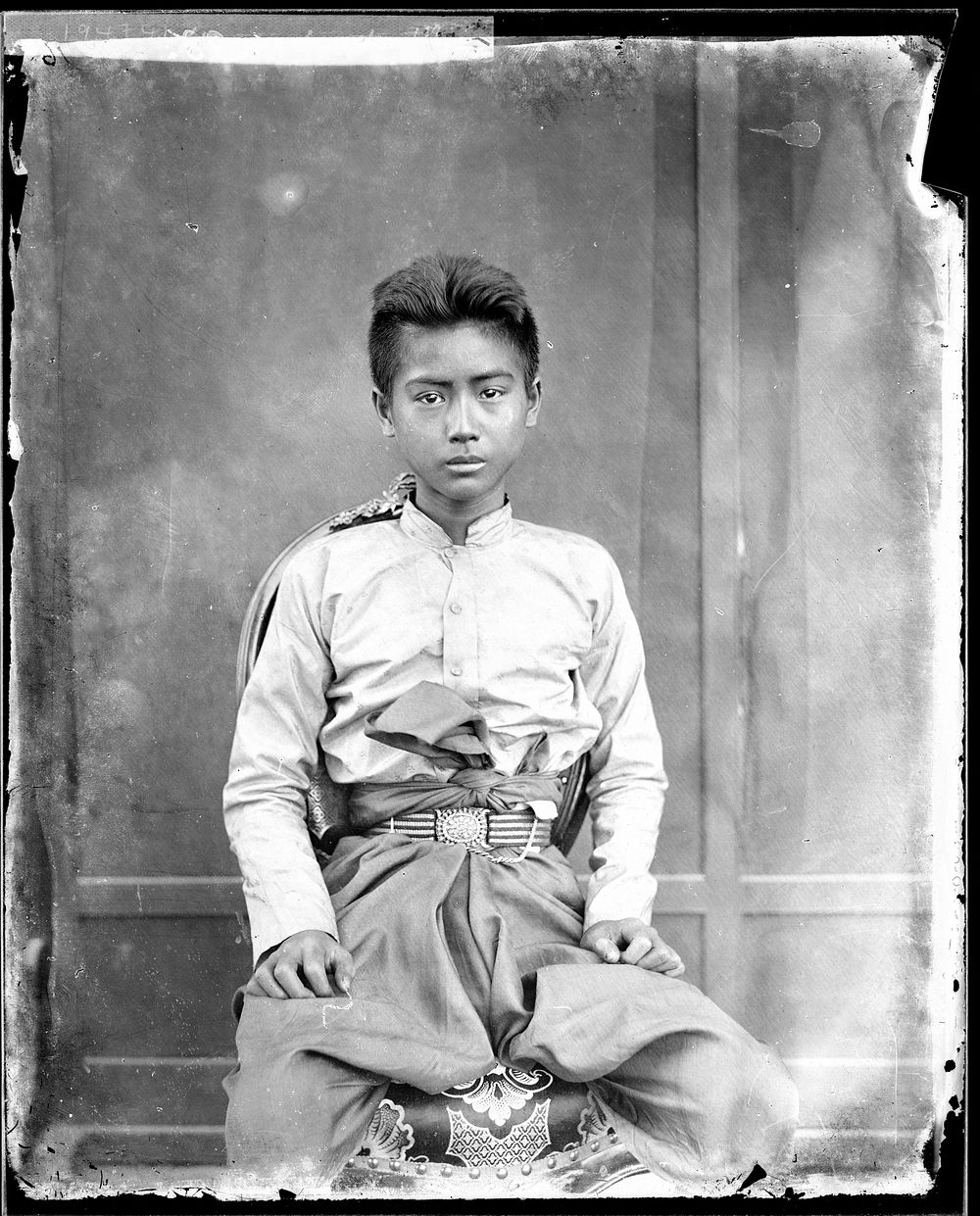 A Siamese boy. Photograph by John Thomson, 1865.