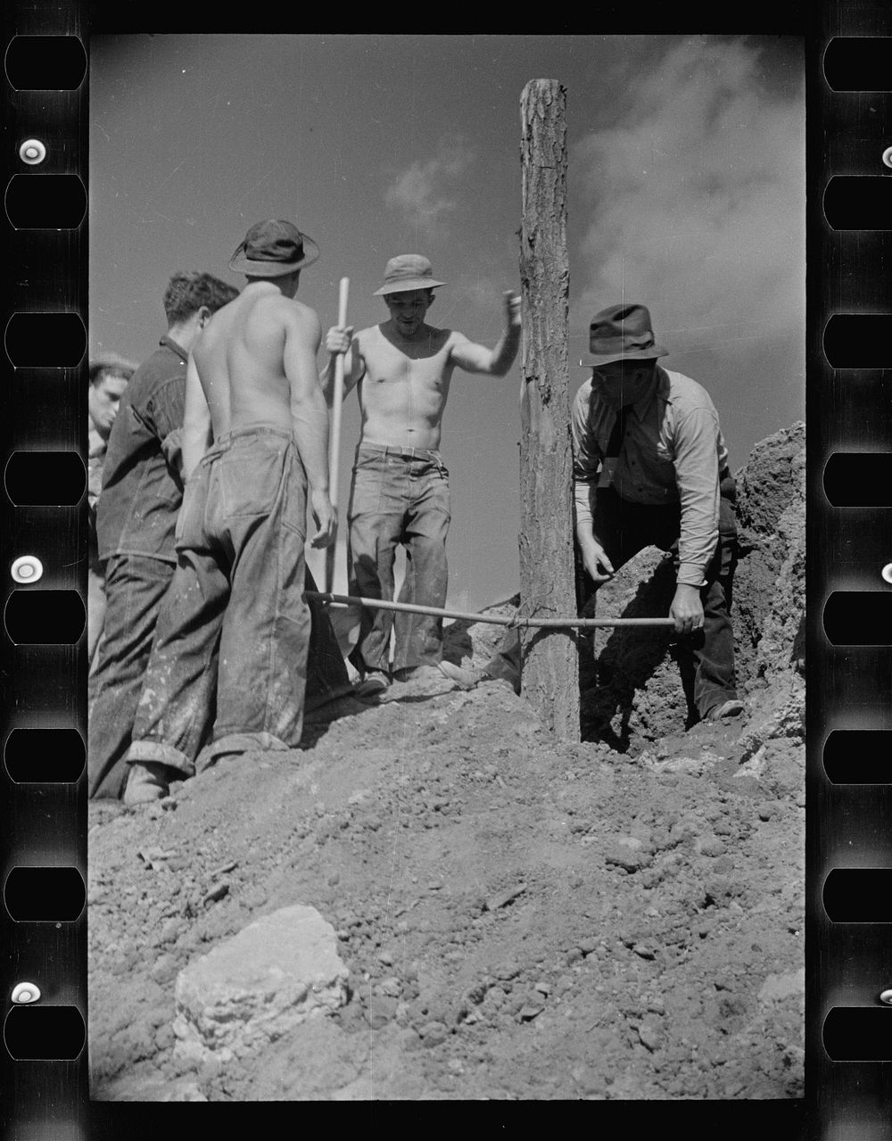 [Untitled photo, possibly related to: CCC (Civilian Conservation Corps) boys at work, Prince George's County, Maryland].…