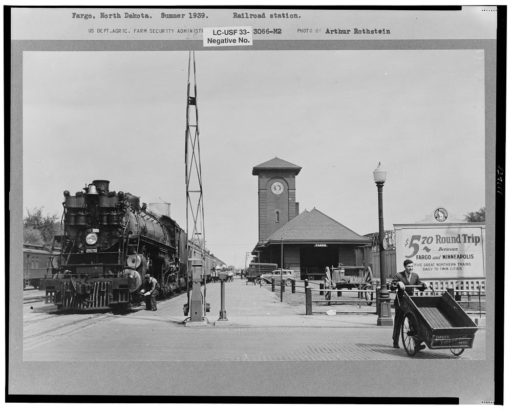 Railroad station, Fargo, North Dakota. Sourced from the Library of Congress.