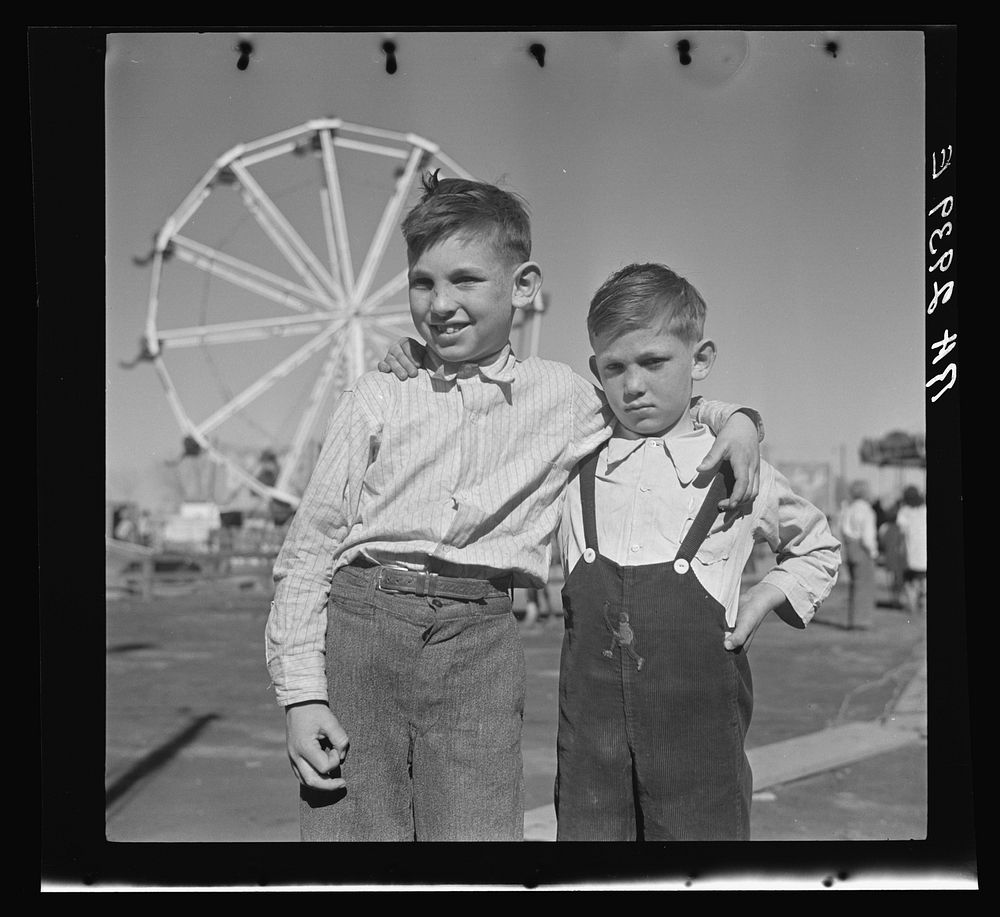Farm boys of the Pecos Valley, New Mexico, at carnival in Roswell. Sourced from the Library of Congress.