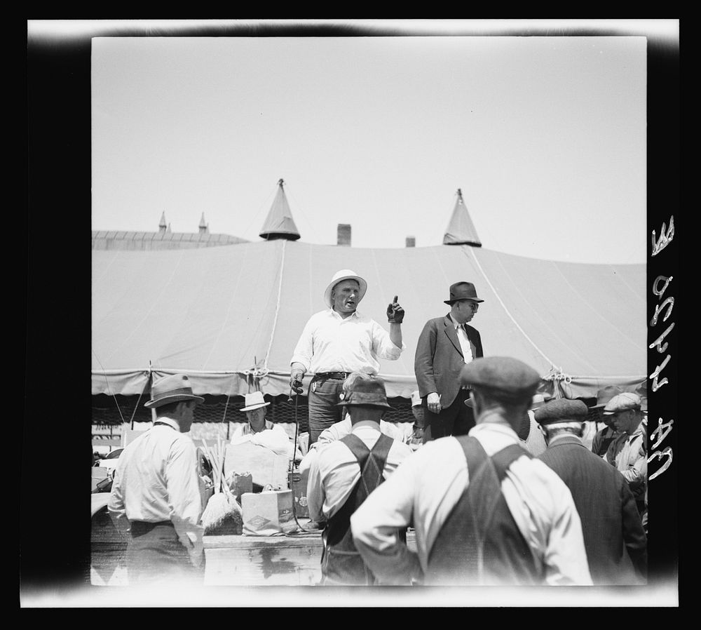Auction. Kearney, Nebraska. Sourced from the Library of Congress.