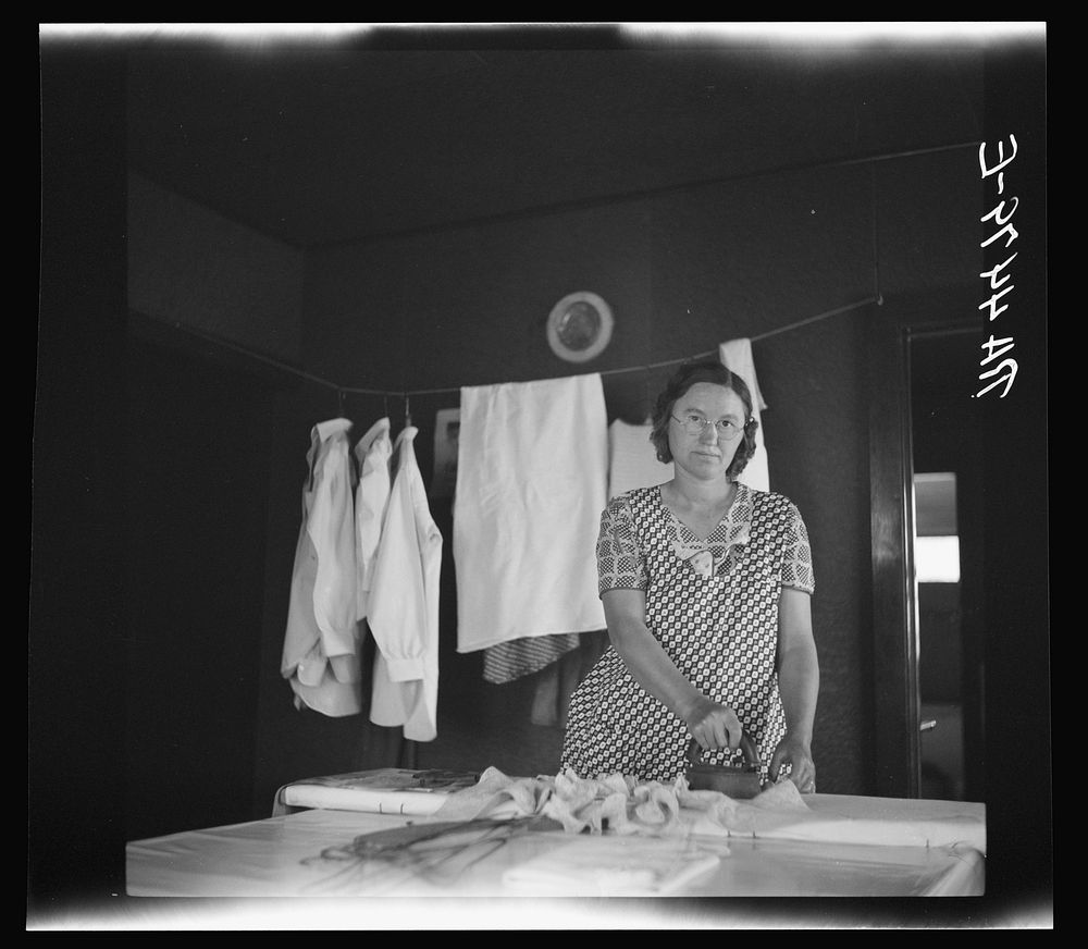 Wife of Falls City farmsteader. Nebraska. Sourced from the Library of Congress.