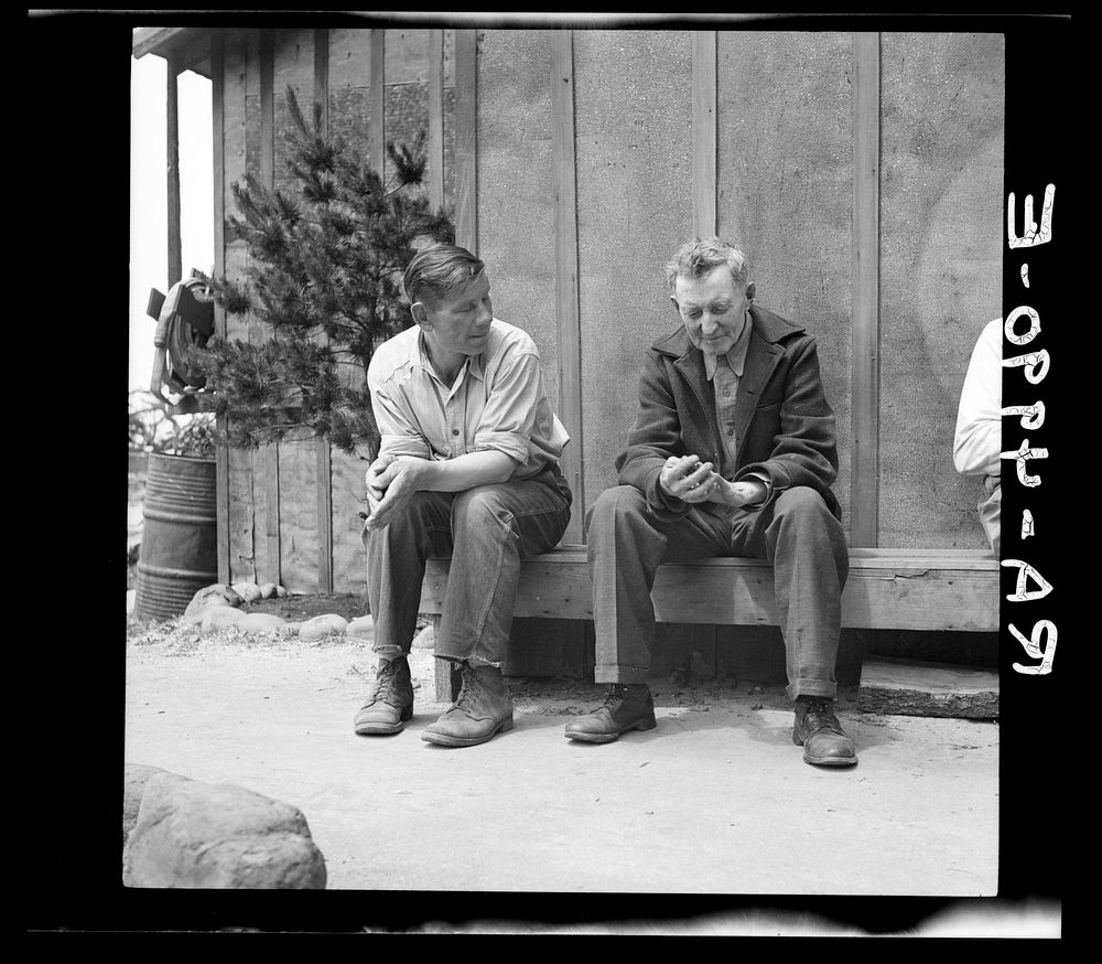 Resettlement Administration workers. Cape Creek Camp, Oregon. Sourced from the Library of Congress.