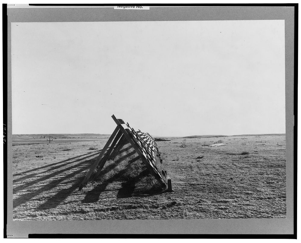 The dry, bare plains of eastern Montana. Sourced from the Library of Congress.
