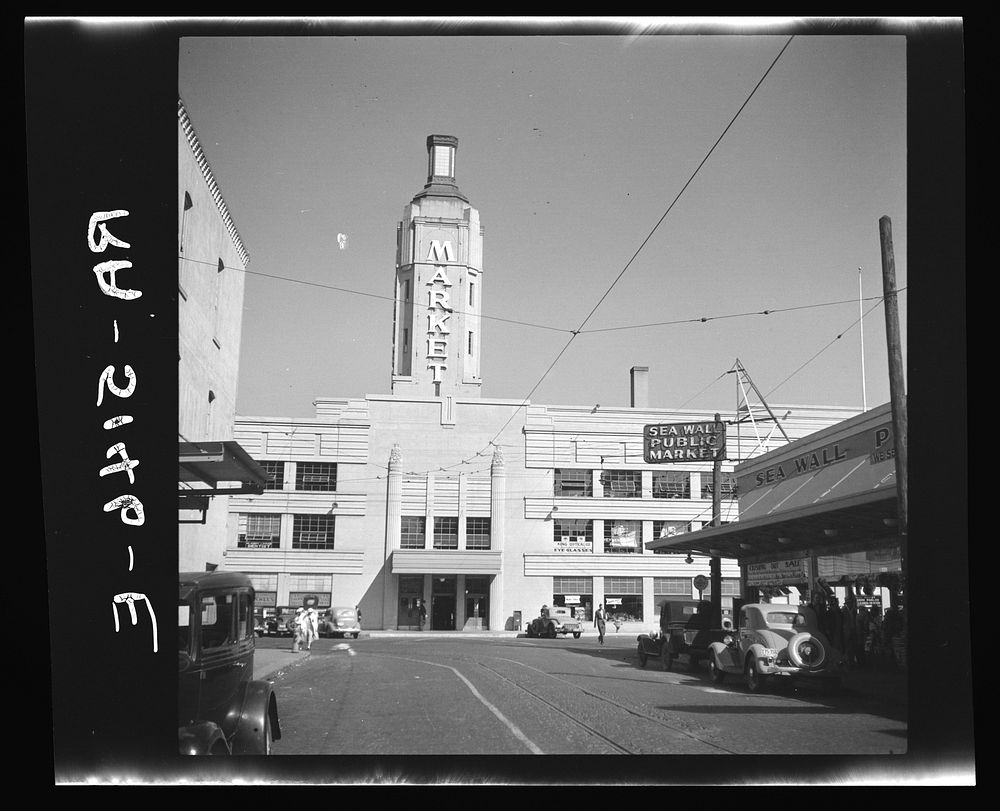 Public market at Portland, Oregon. Sourced from the Library of Congress.