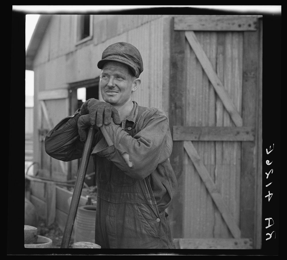 Zinc smelter worker. Picher, Oklahoma. Sourced from the Library of Congress.