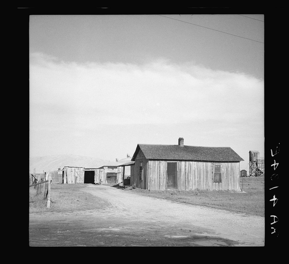 Zinc miner's home. Picher, Oklahoma. Sourced from the Library of Congress.