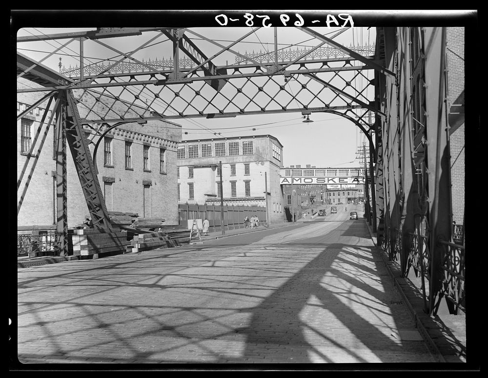 Granite Street Bridge view of Amoskeag mills. Manchester, New Hampshire. Sourced from the Library of Congress.