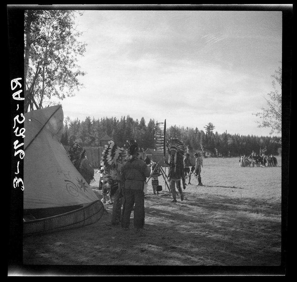 Dakota Indians. Lake Itasca, Minnesota. Sourced from the Library of Congress.