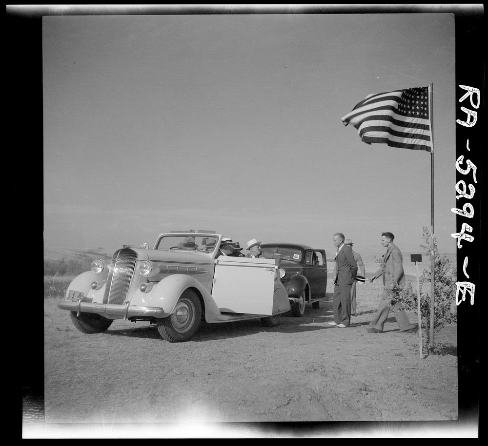 President Roosevelt greeted on tour of drought area. Near Bismarck, North Dakota. Sourced from the Library of Congress.