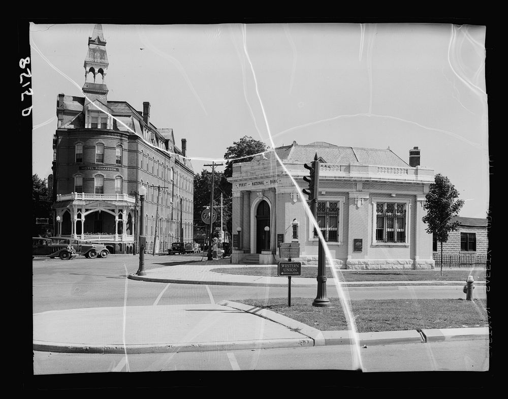 Hotel and bank. Dover, Delaware. Sourced from the Library of Congress.