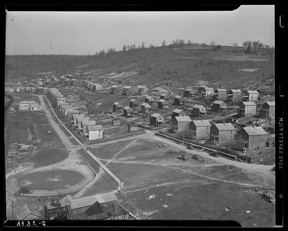 Kempton, West Virginia. Company houses.. Sourced from the Library of Congress.
