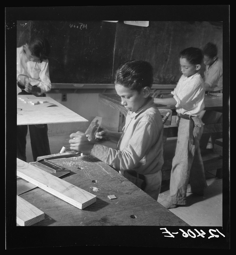 Class in carpentry. La Plata project, Puerto Rico. Sourced from the Library of Congress.