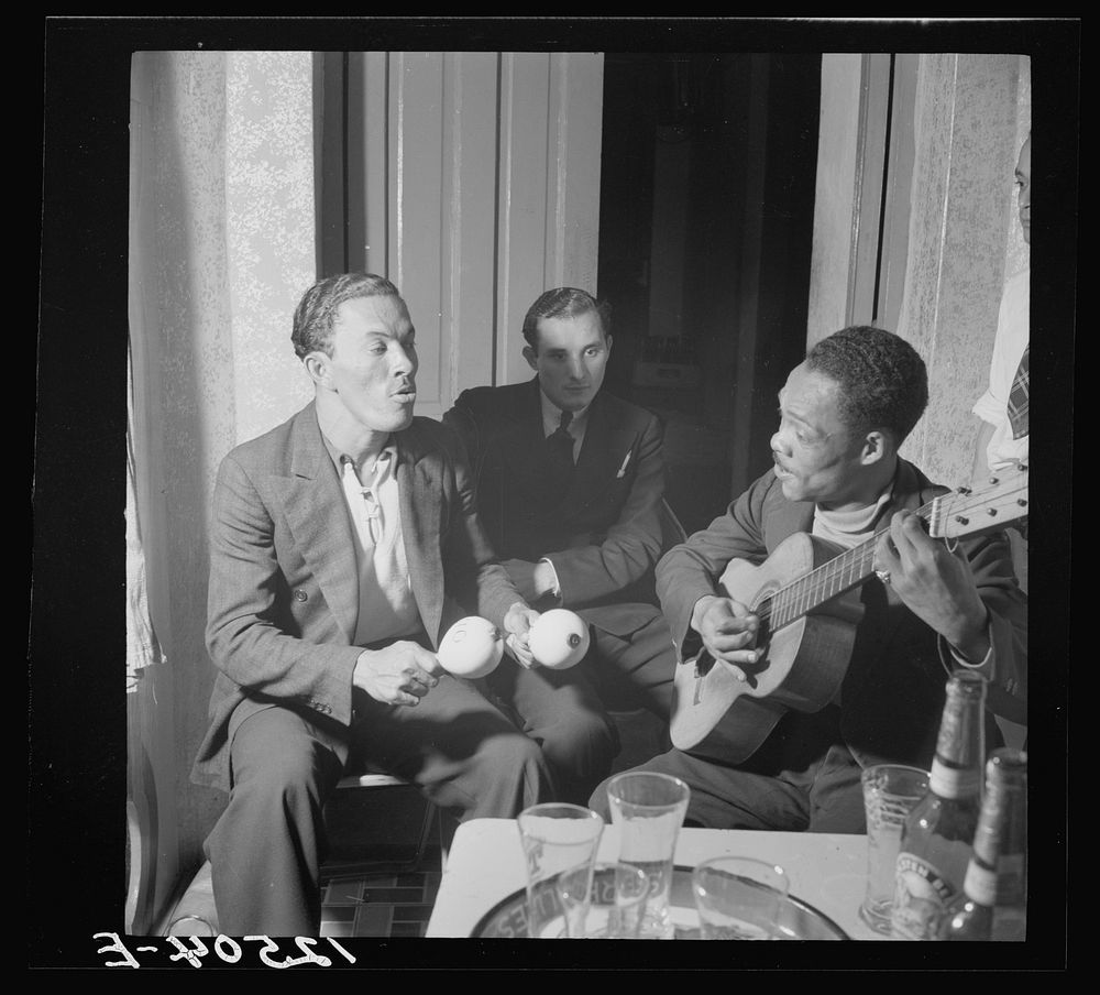 Itinerant musicians in a bar. Rio Piedras, Puerto Rico. Sourced from the Library of Congress.