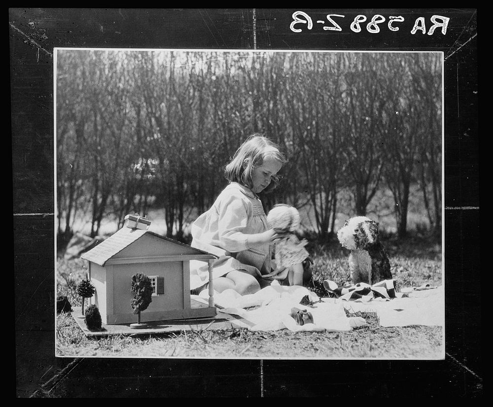 [Untitled photo, possibly related to: Rehabilitation client and family. Mississippi]. Sourced from the Library of Congress.