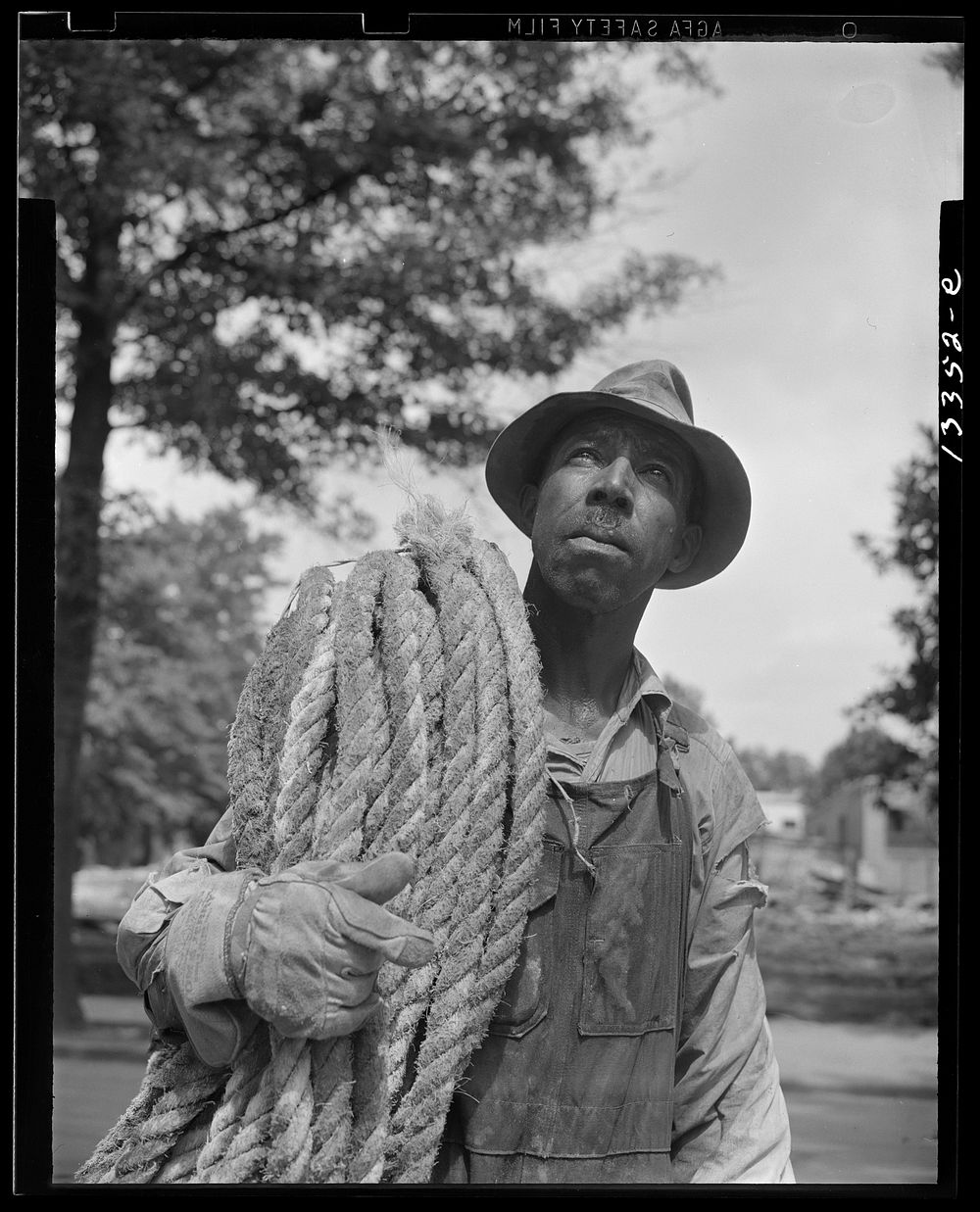 Washington, D.C. Construction workman. Sourced from the Library of Congress.