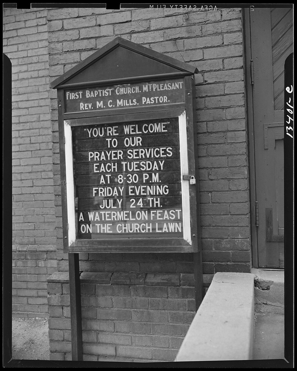 Washington, D.C. Sign in front of a church. Sourced from the Library of Congress.